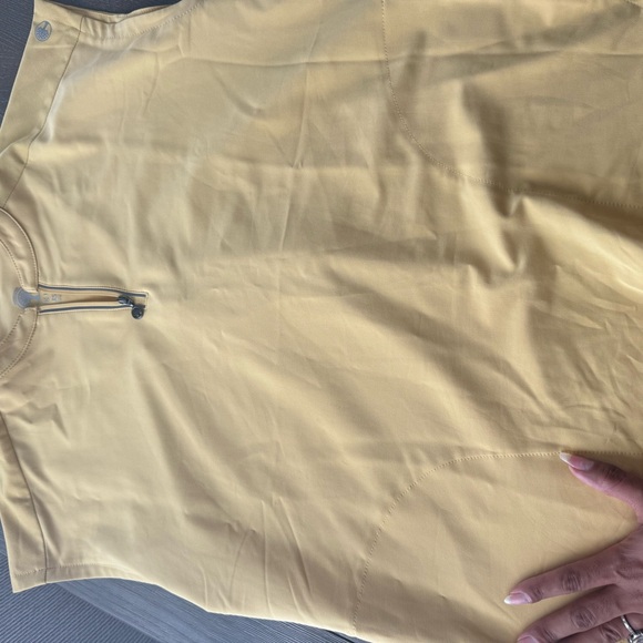 Healing Hands Soft Yellow Sleeveless Top - Picture 1 of 3